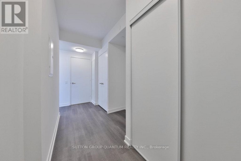 4001 - 3900 CONFEDERATION PARKWAY, Mississauga (City Centre), Ontario, L5V0M3