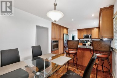 89 VALECREST DRIVE Toronto (Edenbridge-Humber Valley) Ontario photo 14