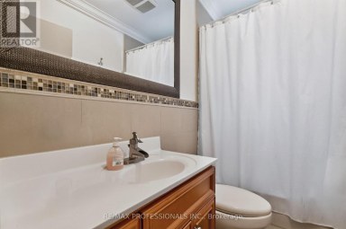 89 VALECREST DRIVE Toronto (Edenbridge-Humber Valley) Ontario photo 17