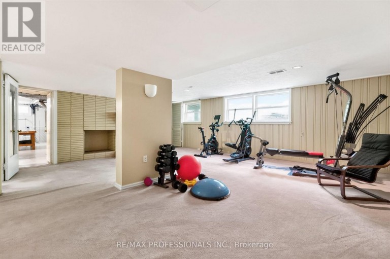 89 VALECREST DRIVE, Toronto (Edenbridge-Humber Valley), Ontario, M9A4P5