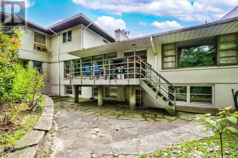 89 VALECREST DRIVE, Toronto (Edenbridge-Humber Valley), Ontario, M9A4P5