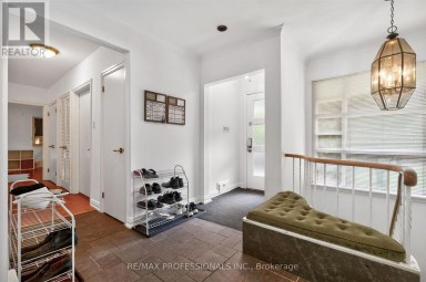 89 VALECREST DRIVE Toronto (Edenbridge-Humber Valley) Ontario photo 4