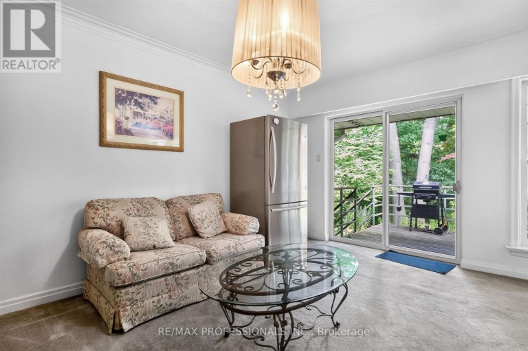 89 VALECREST DRIVE, Toronto (Edenbridge-Humber Valley), Ontario, M9A4P5