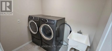 84 HARDCASTLE DRIVE Cambridge Ontario photo 13