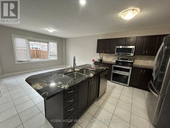 84 HARDCASTLE DRIVE Cambridge Ontario photo 3