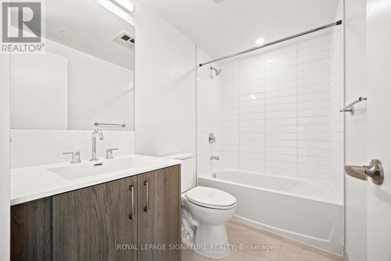 1421 - 4010 EGLINTON AVENUE W, Toronto (Humber Heights), Ontario, M9A0G5