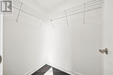 1421 - 4010 EGLINTON AVENUE W Toronto (Humber Heights) Ontario photo 17
