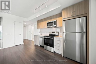 1421 - 4010 EGLINTON AVENUE W Toronto (Humber Heights) Ontario photo 8