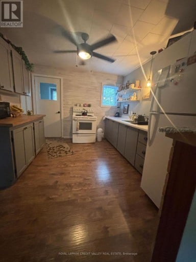 39 CLEAK AVENUE N, Bancroft (Bancroft Ward), Ontario, K0L1C0