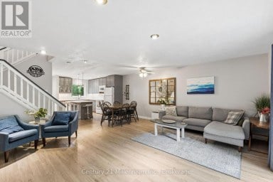 156 ESCARPMENT CRESCENT Collingwood Ontario photo 14