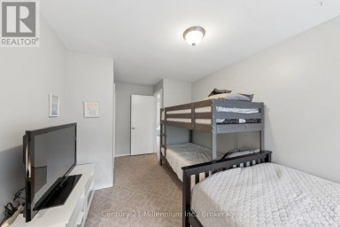 156 ESCARPMENT CRESCENT Collingwood Ontario photo 28