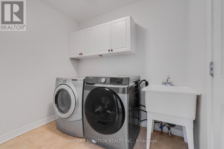 4 OVERHOLD CRESCENT, Richmond Hill (Jefferson), Ontario, L4E0L4