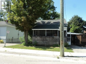 137 DUFFERIN STREET Orillia Ontario photo 1