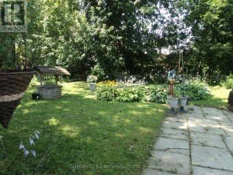 137 DUFFERIN STREET Orillia Ontario photo 12