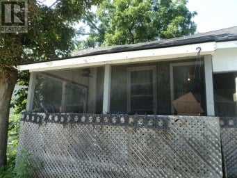 137 DUFFERIN STREET Orillia Ontario photo 2