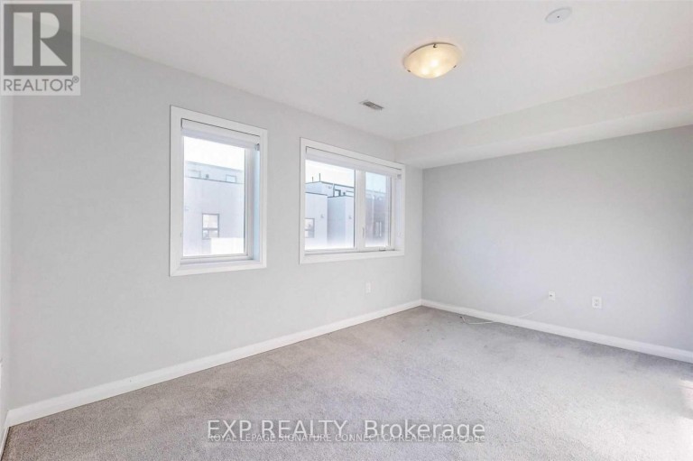 16 CAROLINE CARPENTER GROVE, Toronto (Downsview-Roding-CFB), Ontario, M3K0B1