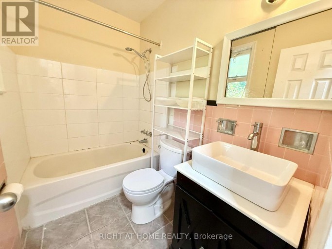 2 - 538 MERTON STREET, Toronto (Mount Pleasant East), Ontario, M4S1B3