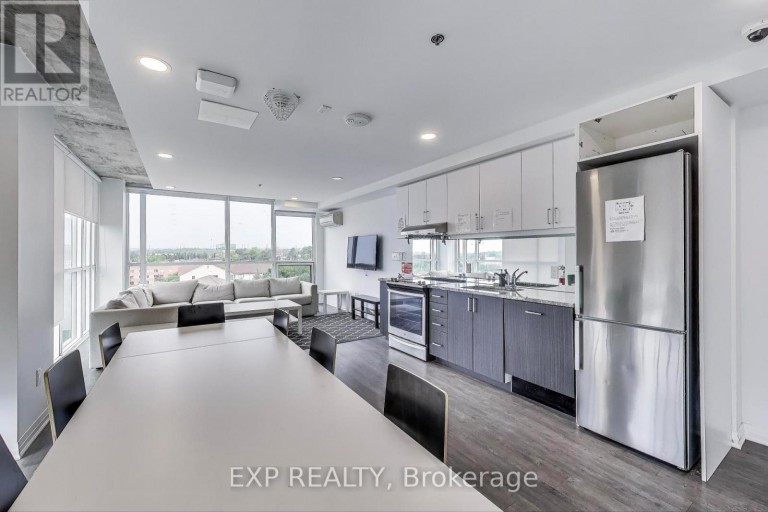 739 - 1900 SIMCOE STREET N, Oshawa (Samac), Ontario, L1G0C1
