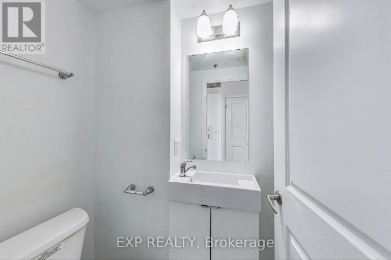 739 - 1900 SIMCOE STREET N, Oshawa (Samac), Ontario, L1G0C1