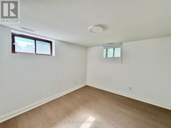 29 ROSITA CRESCENT Toronto (Clairlea-Birchmount) Ontario photo 17