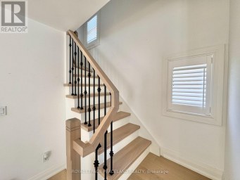 29 ROSITA CRESCENT Toronto (Clairlea-Birchmount) Ontario photo 8
