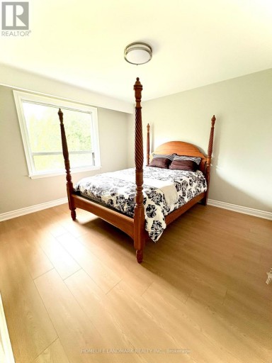 46 BOWERBANK DRIVE, Toronto (Newtonbrook East), Ontario, M2M1Z8