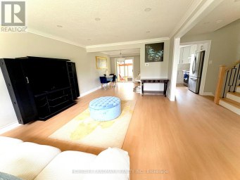 46 BOWERBANK DRIVE Toronto (Newtonbrook East) Ontario photo 2