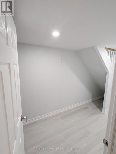 LOWER - 90 OAKVALE AVENUE, Toronto (Greenwood-Coxwell), Ontario, M4J1J1
