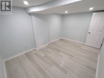 LOWER - 90 OAKVALE AVENUE Toronto (Greenwood-Coxwell) Ontario photo 8