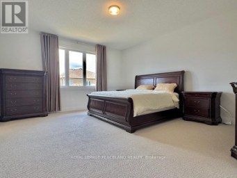 12 SIKURA CIRCLE Aurora Ontario photo 13