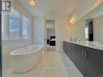 12 SIKURA CIRCLE Aurora Ontario photo 15