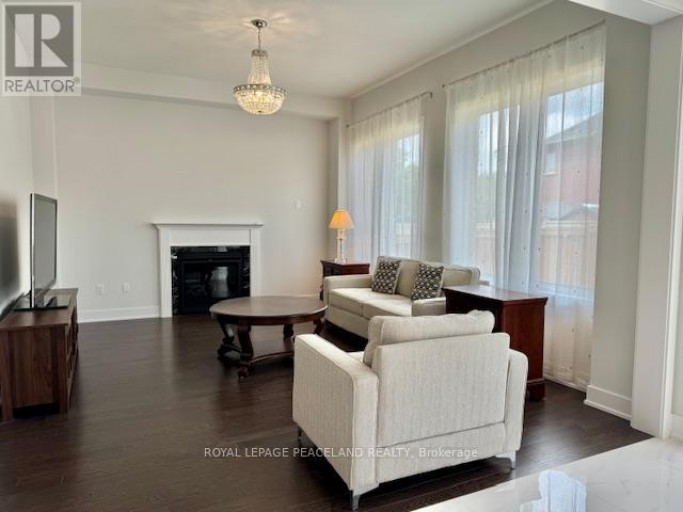 12 SIKURA CIRCLE, Aurora, Ontario, L4G3Y8