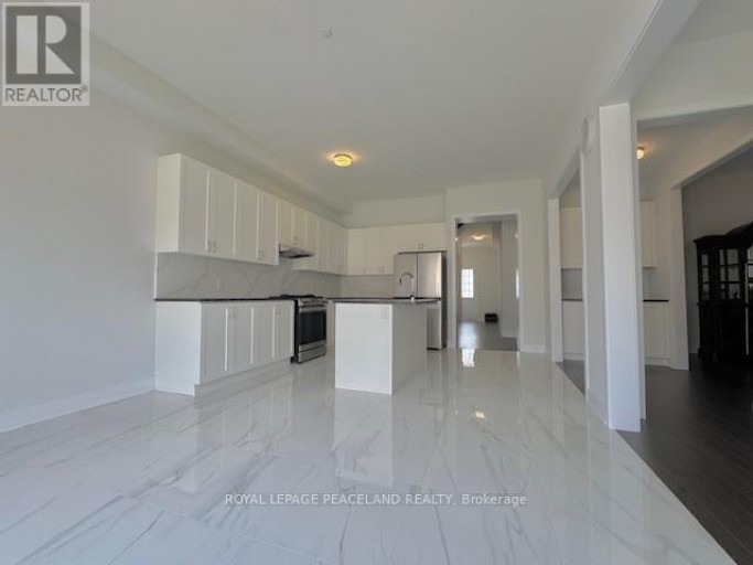 12 SIKURA CIRCLE, Aurora, Ontario, L4G3Y8