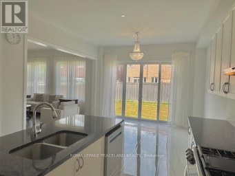 12 SIKURA CIRCLE Aurora Ontario photo 9