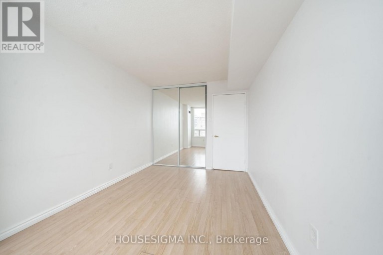 1605 - 330 ALTON TOWERS CIRCLE, Toronto (Milliken), Ontario, M1V5H3