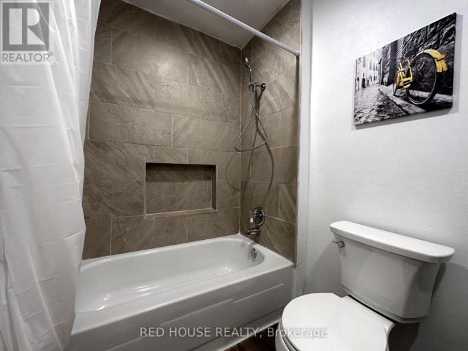 52 CHARLBROOK AVENUE, Barrie (Cundles East), Ontario, L4M2Y4