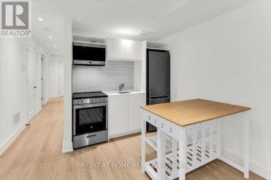 LOWER - 431 ARLINGTON AVENUE Toronto (Humewood-Cedarvale) Ontario photo 11