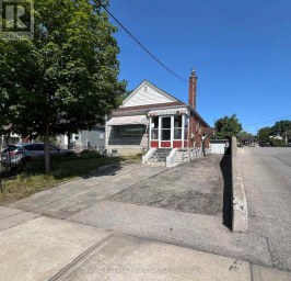 MAIN - 124 GLENCREST BOULEVARD Toronto (O'Connor-Parkview) Ontario photo 1