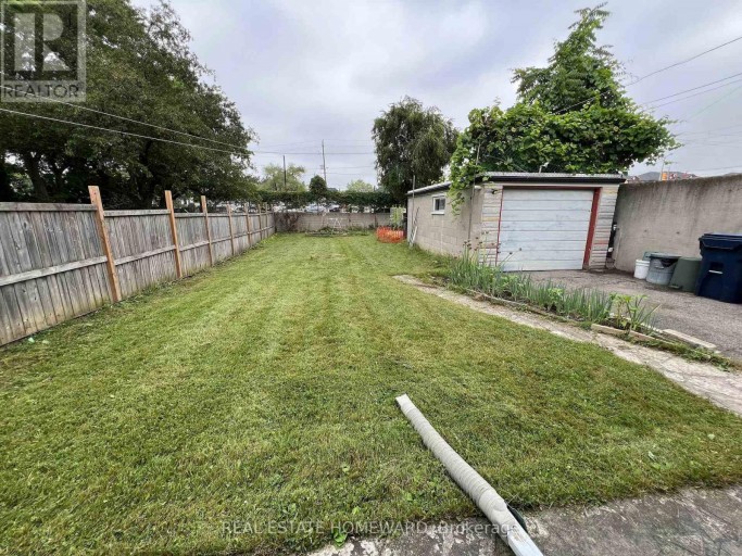 MAIN - 124 GLENCREST BOULEVARD, Toronto (O'Connor-Parkview), Ontario, M4B1L8