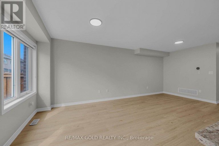 94 BENHURST CRESCENT, Brampton (Northwest Brampton), Ontario, L7A5A5