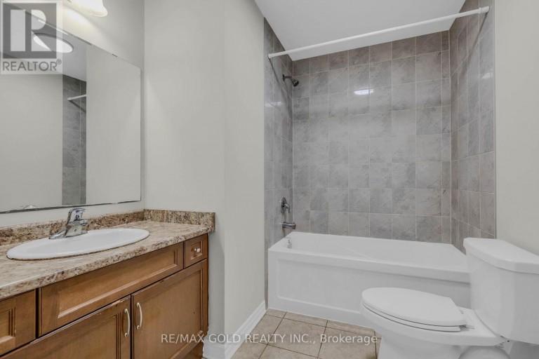 94 BENHURST CRESCENT, Brampton (Northwest Brampton), Ontario, L7A5A5