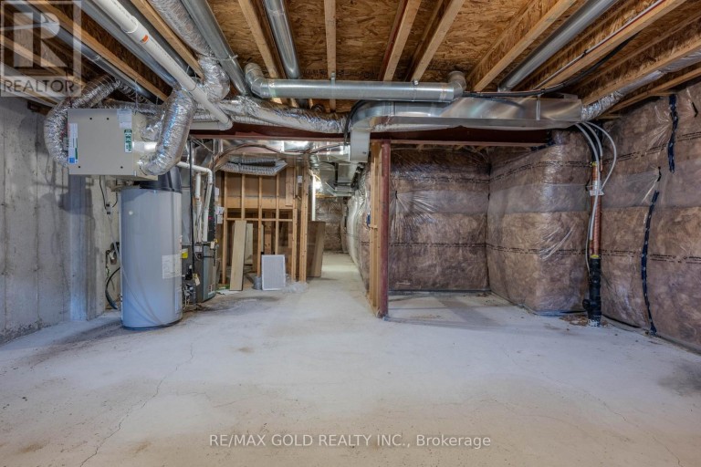 94 BENHURST CRESCENT, Brampton (Northwest Brampton), Ontario, L7A5A5