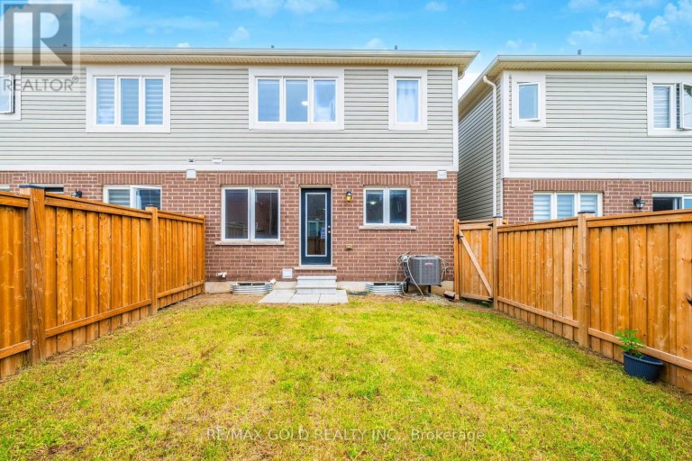 94 BENHURST CRESCENT, Brampton (Northwest Brampton), Ontario, L7A5A5