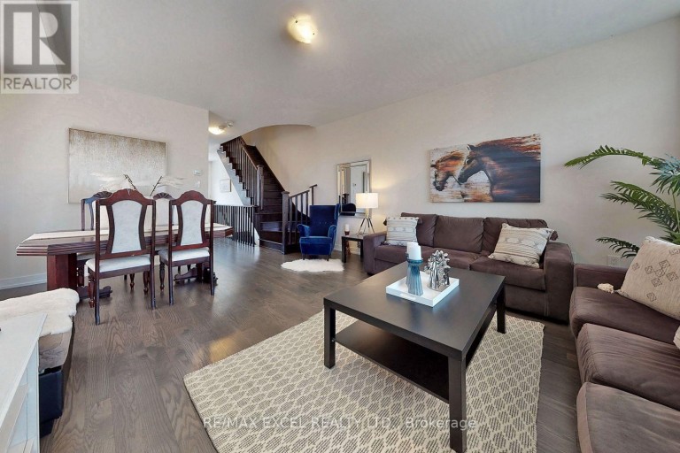 46 TROON AVENUE, Vaughan, Ontario, L6A4Z2