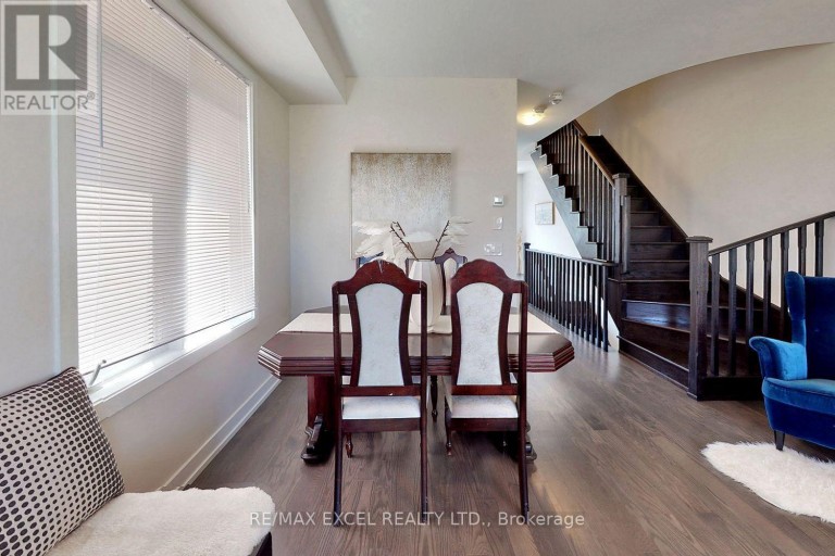 46 TROON AVENUE, Vaughan, Ontario, L6A4Z2