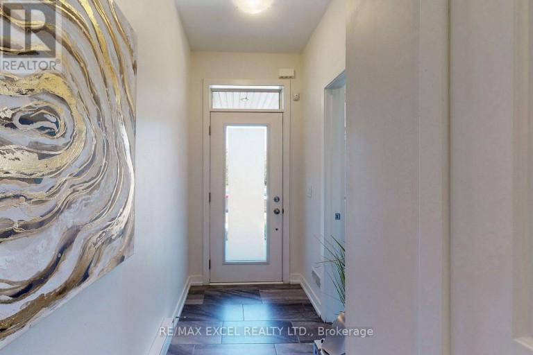 46 TROON AVENUE, Vaughan, Ontario, L6A4Z2