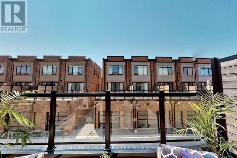 46 TROON AVENUE, Vaughan, Ontario, L6A4Z2