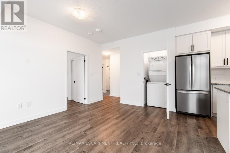 238 - 10 MALLARD TRAIL, Hamilton (Waterdown), Ontario, L0R2H1
