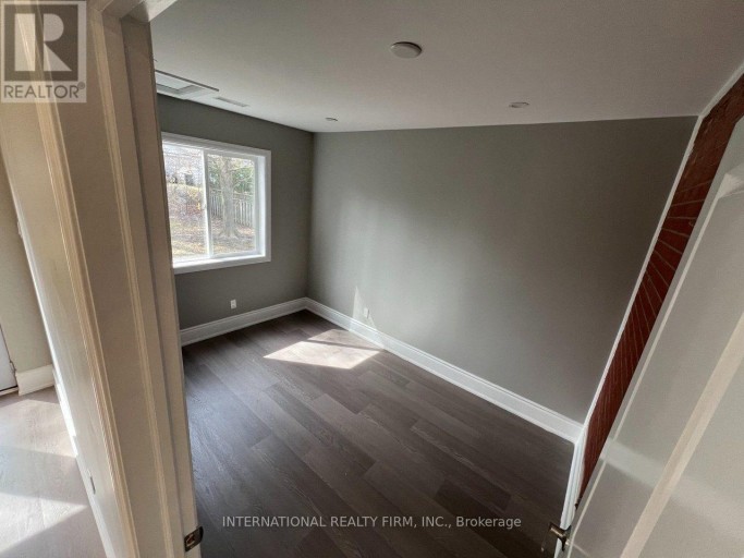 MAIN- HALF - 73 MURRAY DRIVE, Aurora (Aurora Highlands), Ontario, L4G2C2