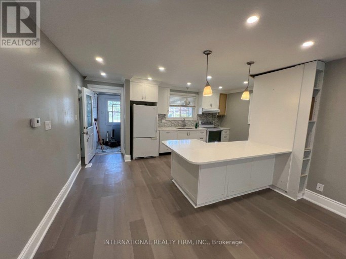 MAIN- HALF - 73 MURRAY DRIVE, Aurora (Aurora Highlands), Ontario, L4G2C2